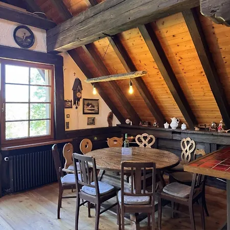 Appartement Historisches Schwarzwald-maerchenhaus In Alleinlage