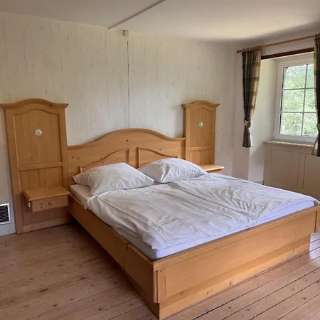 Historisches Schwarzwald-maerchenhaus In Alleinlage *