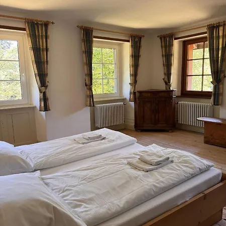 Historisches Schwarzwald-maerchenhaus In Alleinlage * Hinterzarten